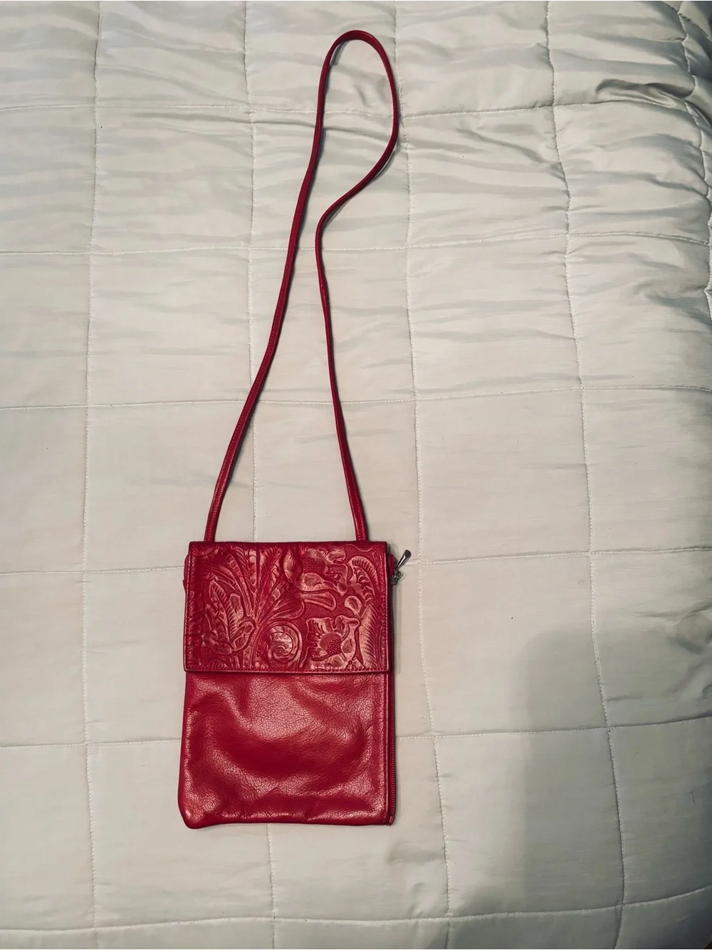 Lew N Me Colorado Handbags Red Embossed Leather Crossbody Bag - Picture 1 of 7